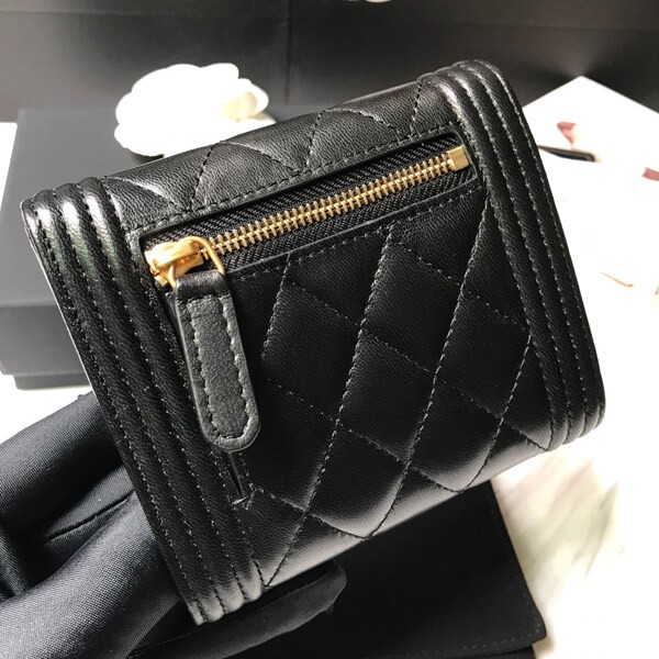 すぐ届く☆ シャネル BOY シャネル 三つ折り財布コピー品 黒 b80734