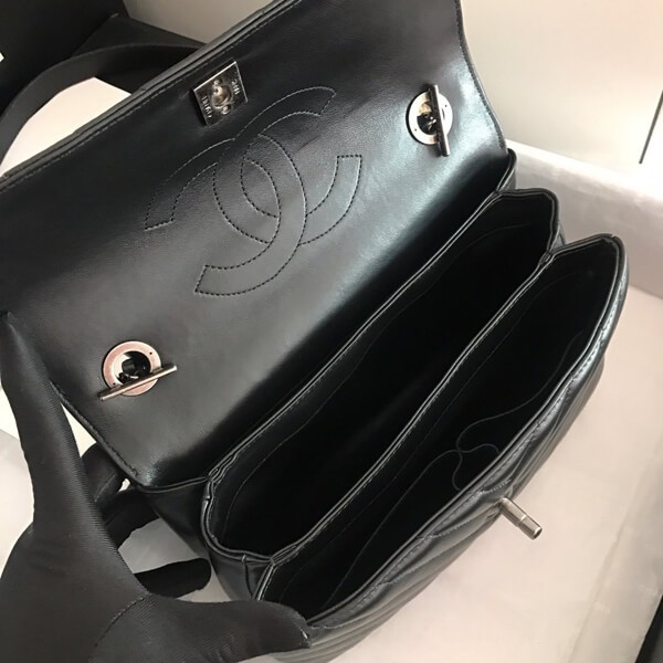 20SS!シャネル《クール!》ココハンドル シェブロンコピー 黒A92990