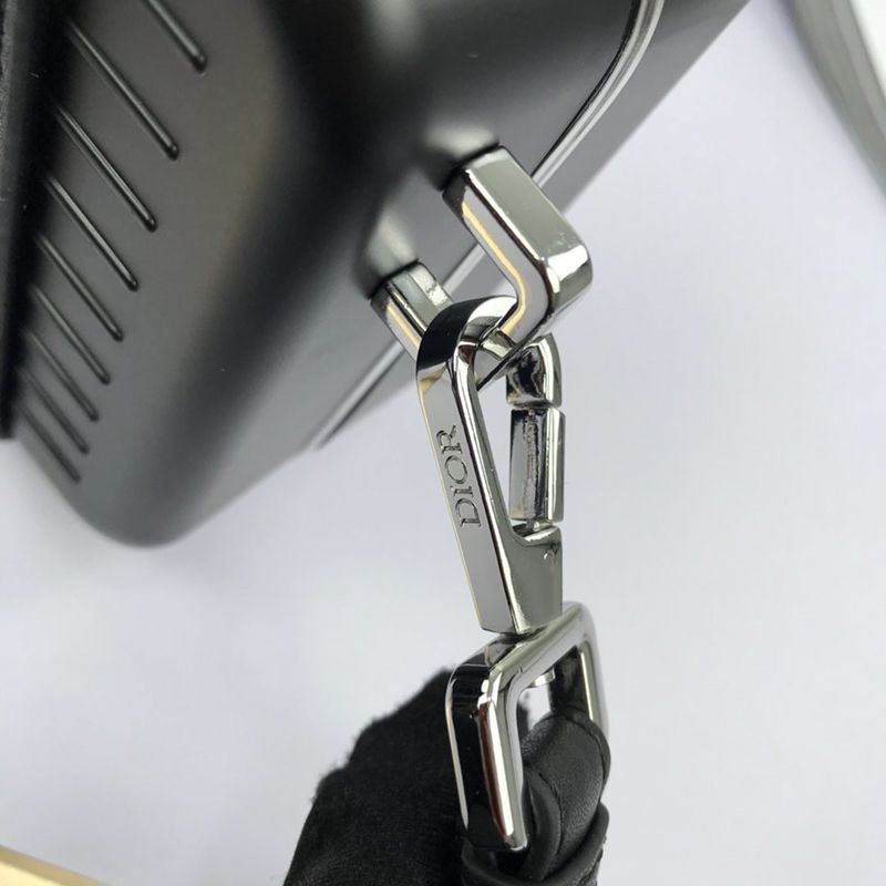 ディオール×リモワ パーソナル クラッチバッグ コピー アルミニウム 2WAY ショルダーバッグ マットブラック 2DRCA295YWT