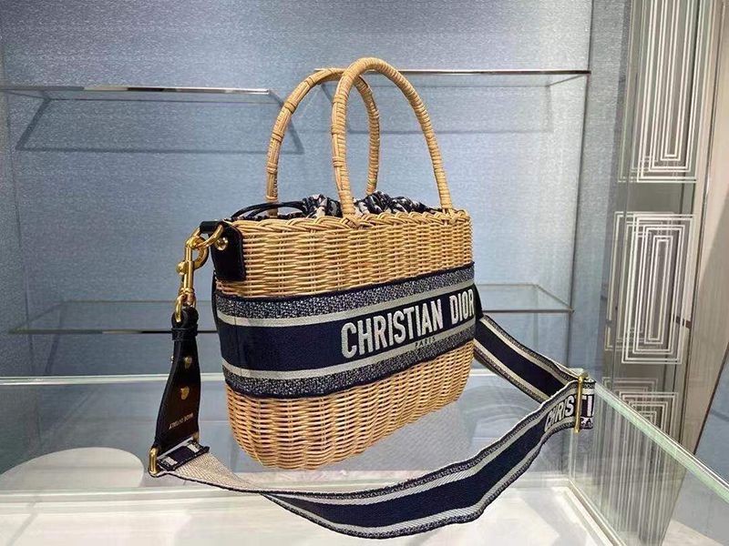 新木優子さん愛用!ディオール 2021Cruiseコレクション ディオール WICKERかごバッグ 偽物 M7601CMVO_M918