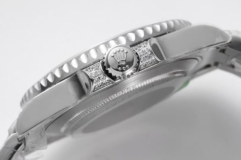 ロレックス サブマリーナ コピー★デイト 自動巻き ダイヤモンドをセットしたベゼル 40.0mm 116659SABR
