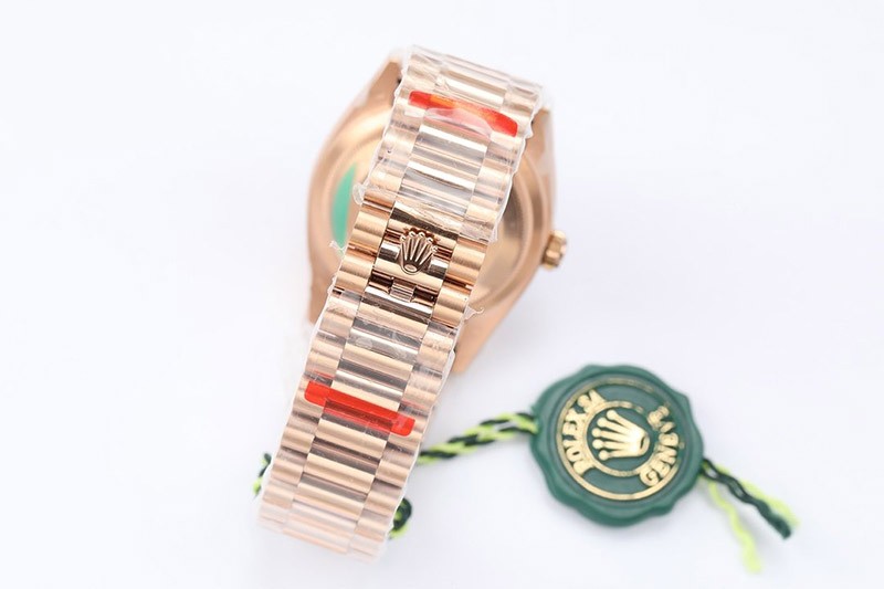 ロレックス 時計 偽物 デイデイト ホワイト 36mm rou61653