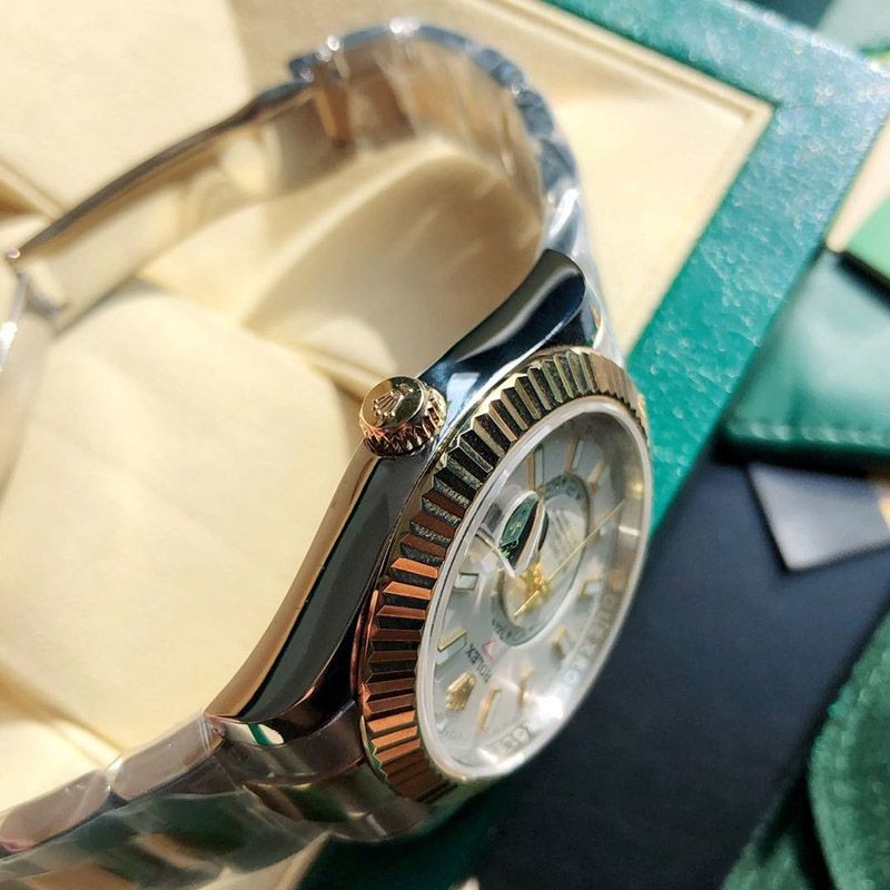 ロレックス 偽物 スカイドゥエラー 42MM 自動巻き roz56946