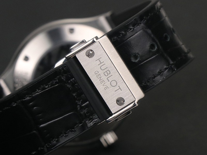 ウブロ 時計 コピー クラシックフュージョン トゥールビヨンチタニウム hun12057