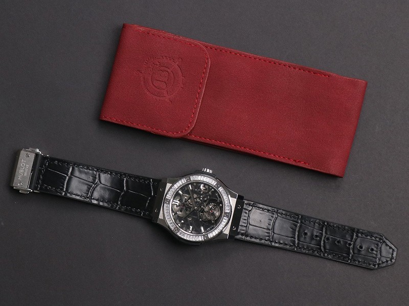 ウブロ 時計 コピー クラシックフュージョン トゥールビヨンチタニウム hun12057