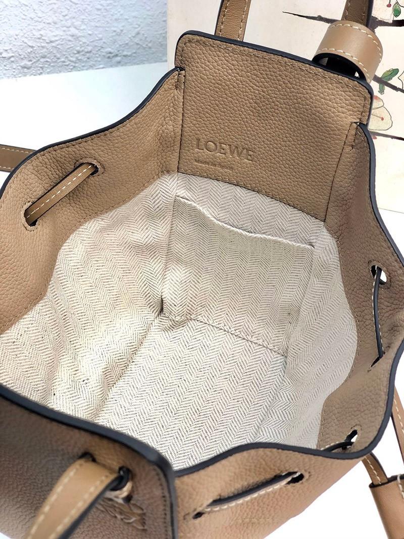 ロエベ ハンモック 偽物 ドローストリング ショルダーバッグ 0010473163