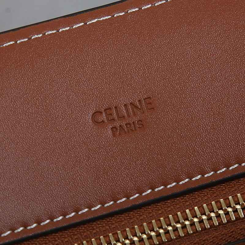 セリーヌ トートバッグ 偽物 スモール バーティカル カバ ナチュラル タン 192082DCI02NT
