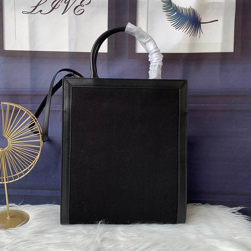 一目惚れ♪ セリーヌ ショルダーバッグ 偽物 スモール バーティカル カバ ナチュラル タン Cez18672