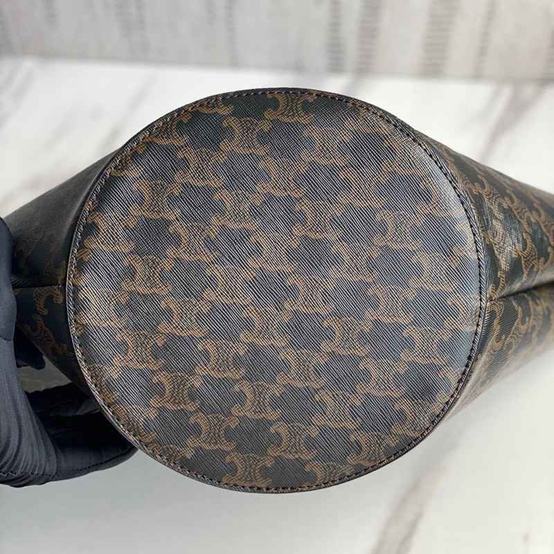 セリーヌ トートバッグ 偽物 ミディアム クーファン 196952CYX04LU