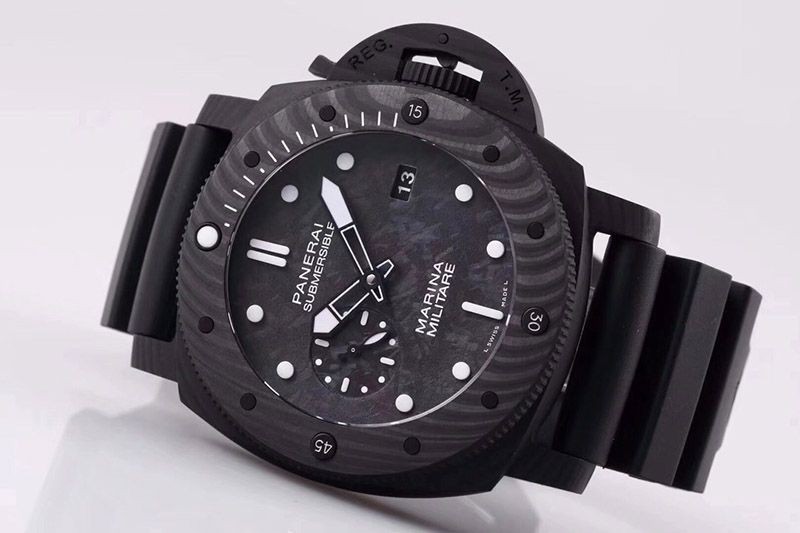 SIHH 2019 パネライ サブマーシブル ルナ・ロッサコピー 47MM PAM01039