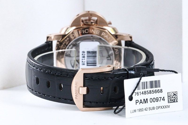 パネライ サブマーシブル・オロカーボコピー 44MM PAM00974
