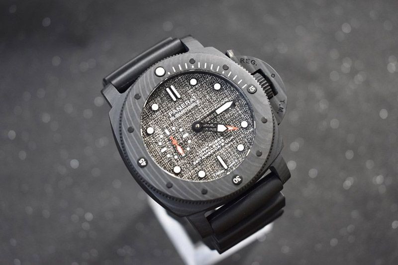パネライ サブマーシブル ルナ・ロッサコピーN級品 PAM01038