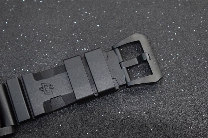パネライ サブマーシブル ルナ・ロッサコピーN級品 PAM01038