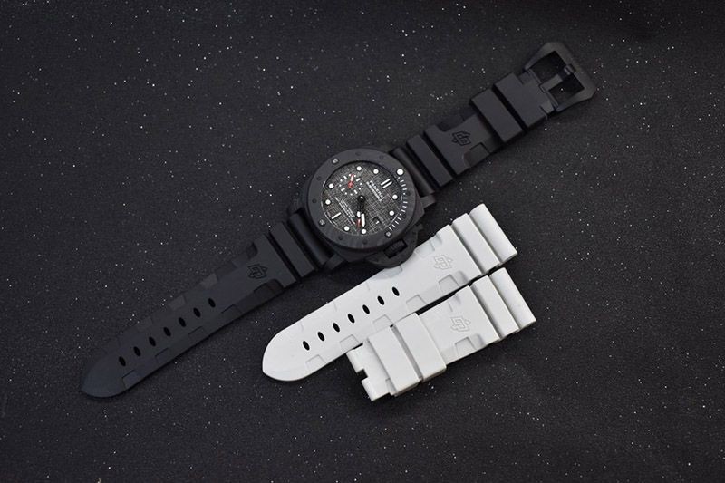 パネライ サブマーシブル ルナ・ロッサコピーN級品 PAM01038