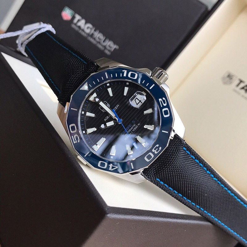 セール ♪タグホイヤー アクアレーサー 偽物キャリバー5 ブラック/ステンレス/ナイロン41mm TAg53788