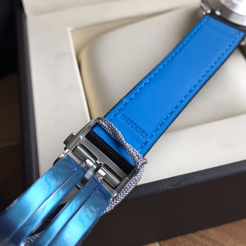 セール ♪タグホイヤー アクアレーサー 偽物キャリバー5 ブラック/ステンレス/ナイロン41mm TAg53788
