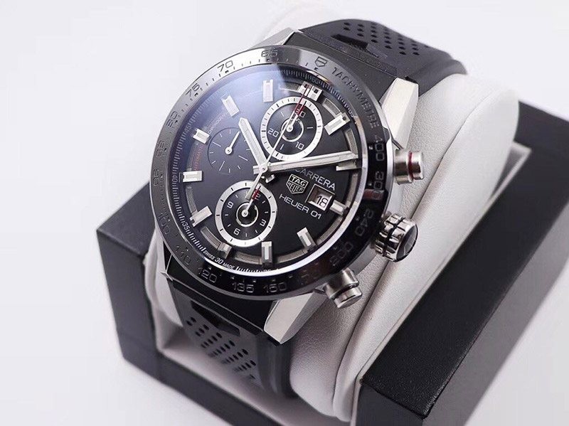 タグホイヤー カレラ スケルトン 偽物 文字盤 ステンレス メンズ 腕時計 43 mm TAi86398
