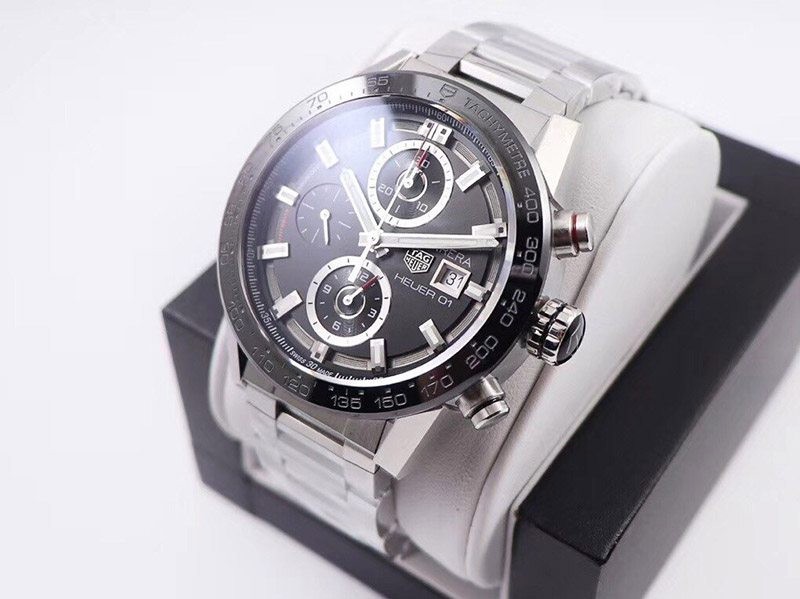 タグホイヤー カレラ コピー スケルトン 文字盤 ステンレス メンズ 腕時計 43 mm TAi22171