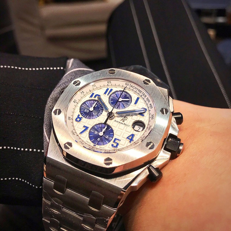 オーデマピゲ 偽物 ロイヤルオーク オフショアクロノ 42mm ブティック限定 26237STOO1000ST01