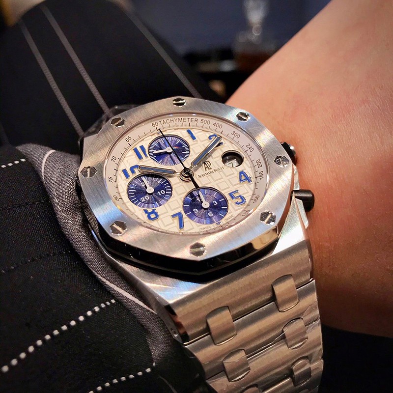 オーデマピゲ 偽物 ロイヤルオーク オフショアクロノ 42mm ブティック限定 26237STOO1000ST01
