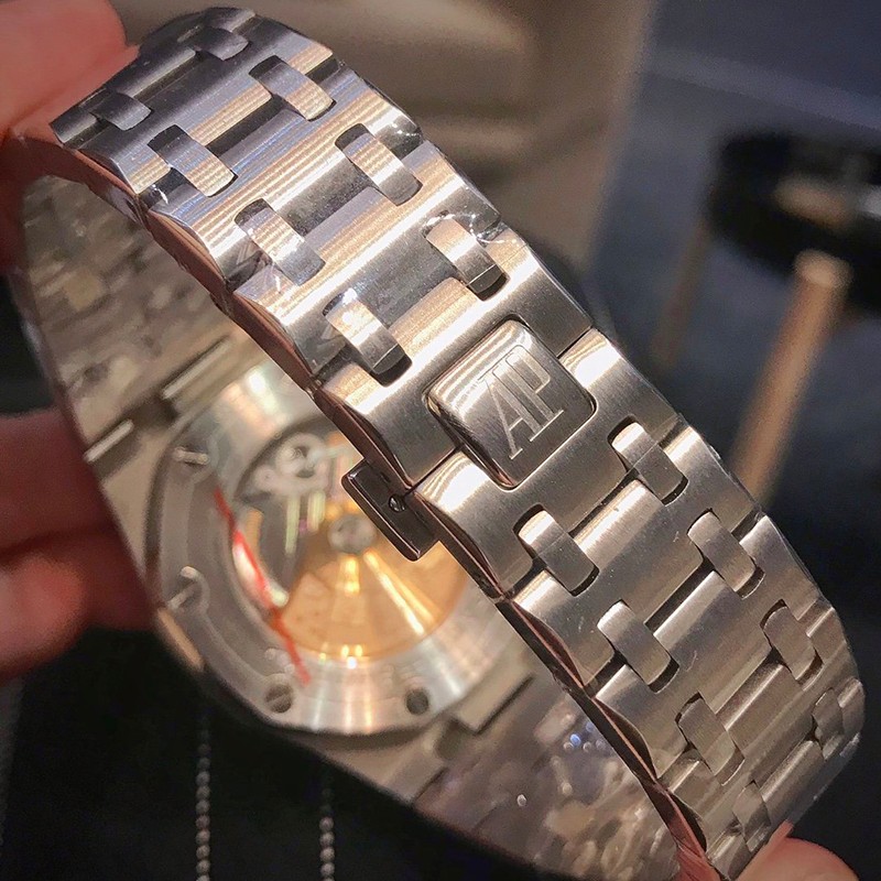 オーデマピゲ 偽物 ロイヤルオーク オフショアクロノ 42mm ブティック限定 26237STOO1000ST01