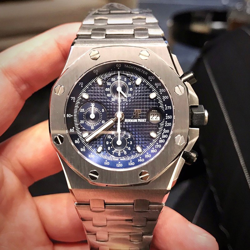 オーデマピゲ 偽物 ロイヤルオーク オフショアクロノ 42mm ブティック限定 26237STOO1000ST01