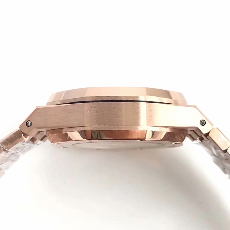 オーデマピゲ コピー ロイヤルオーク クロノ41mm 26320OROO1220OR02