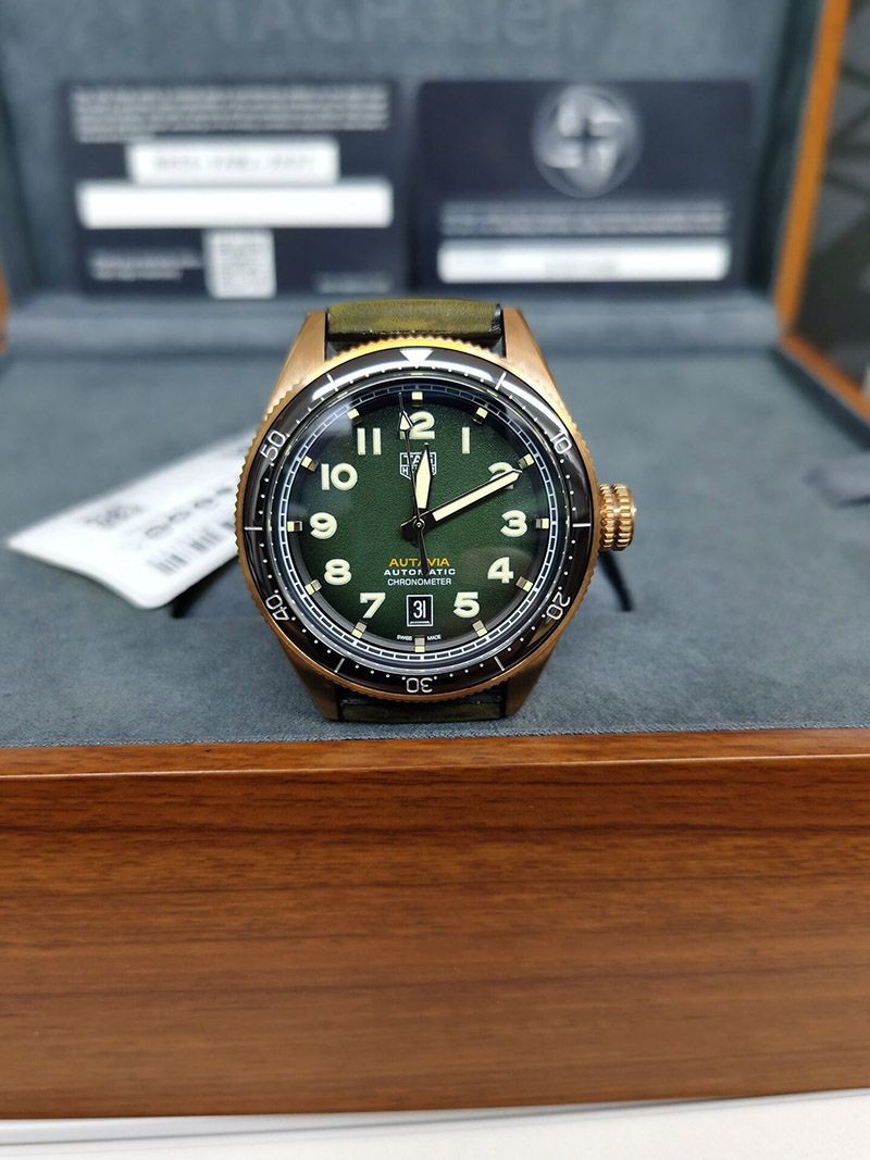 タグホイヤー オータヴィア コピー 自動巻ウォッチ直径 42mm WBE5190.FC8268