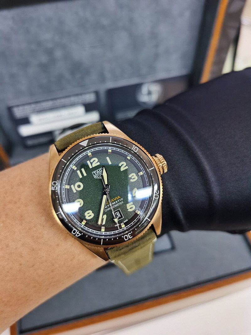 タグホイヤー オータヴィア コピー 自動巻ウォッチ直径 42mm WBE5190.FC8268