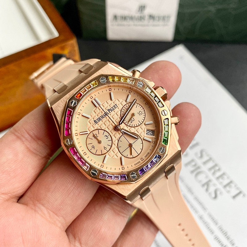 オーデマピゲ 偽物 腕時計 ロイヤルオーク ダイヤモンド クロノ 37mm 26236OR.YY.D085CA.01