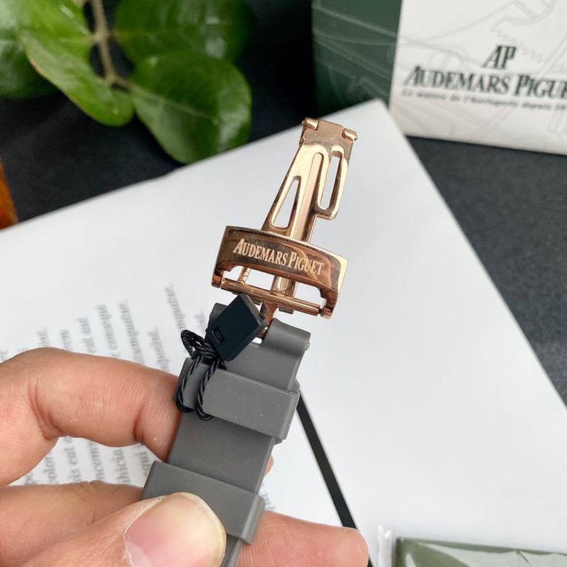 オーデマピゲ ロイヤルオーク 偽物 ダイヤモンド クロノ 37mm 26231OR.ZZ.D003CA.01