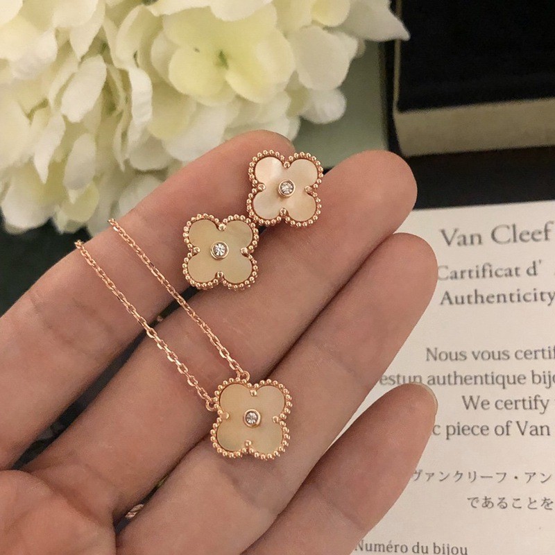 ヴァンクリーフ アーペル ヴィンテージ アルハンブラ ピアス コピー