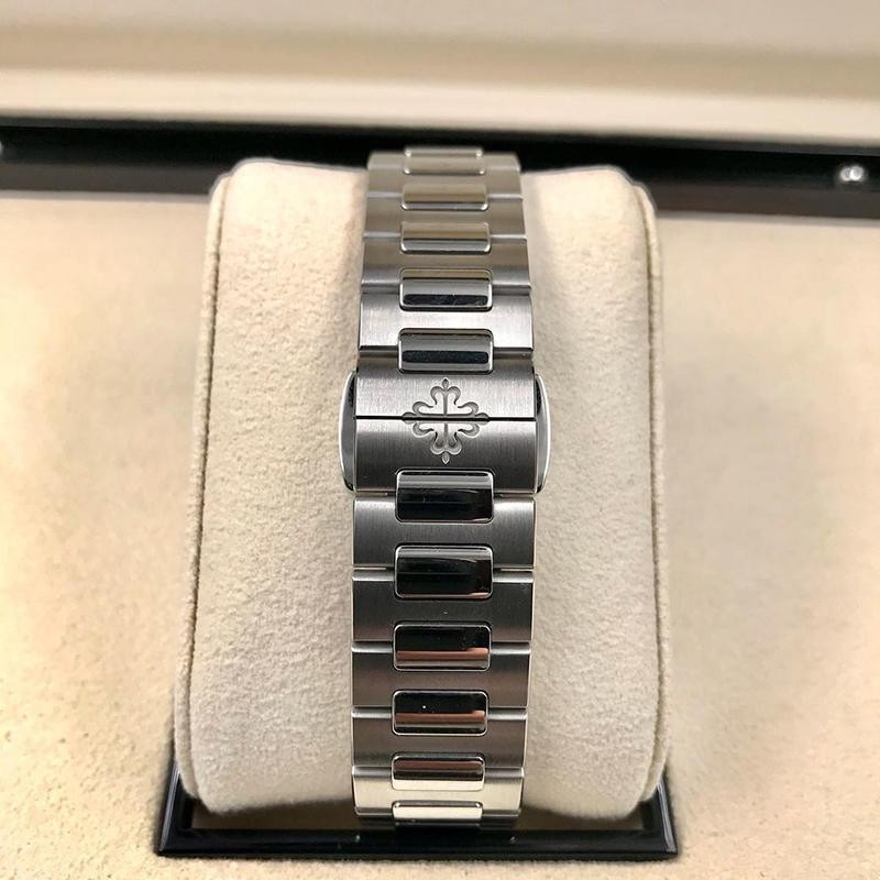 パテックフィリップ ノーチラス 偽物 約34mm pam27960