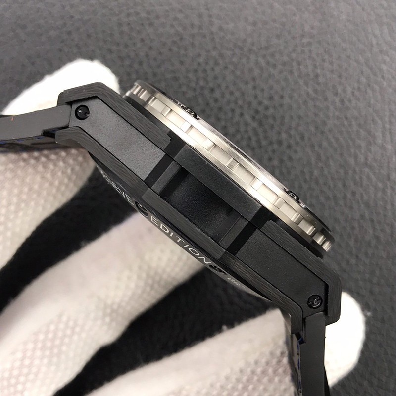 ウブロ キングパワー F1 偽物 インテルラゴス703QM1129HRFIL11