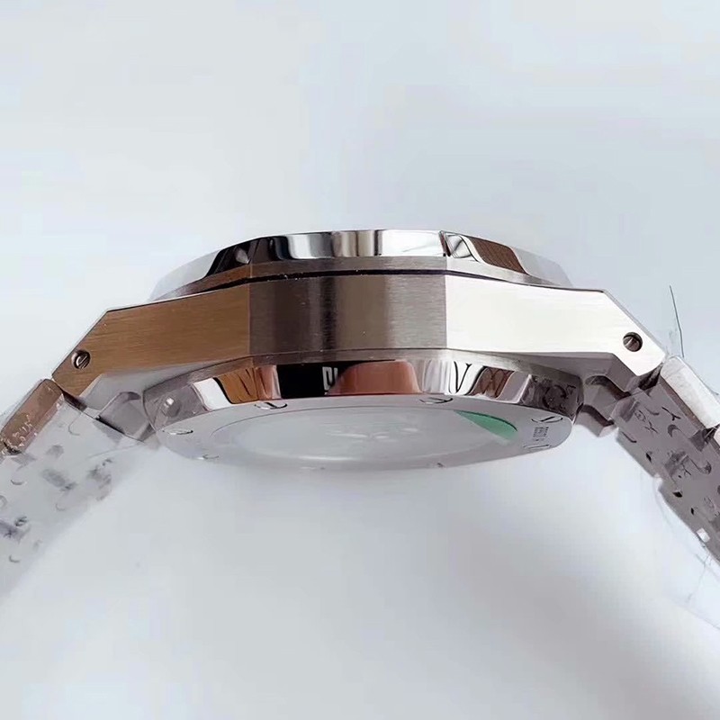オーデマピゲ ロイヤルオーク コピー クロノ 41mm Odw94629