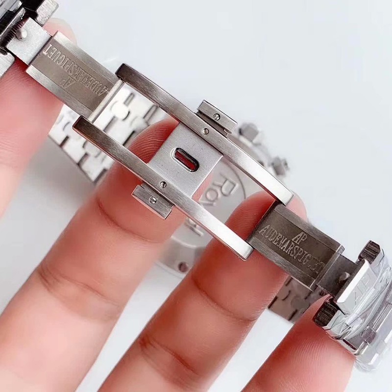 オーデマピゲ ロイヤルオーク コピー クロノ 41mm Odw94629