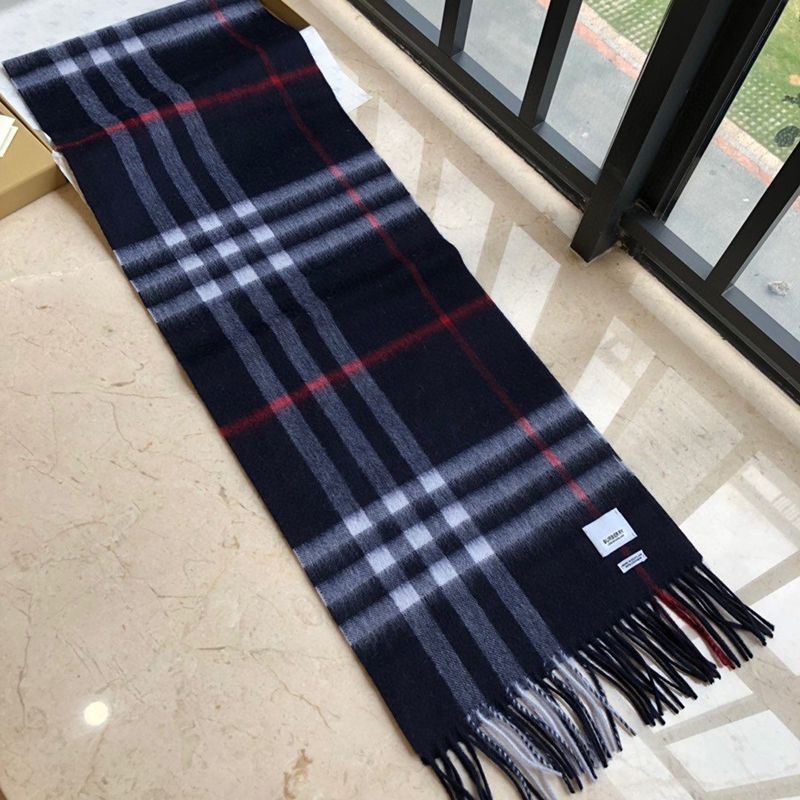★日本!!人気!バーバリー クラシック カシミヤ チェック マフラー 偽物 Baz55103