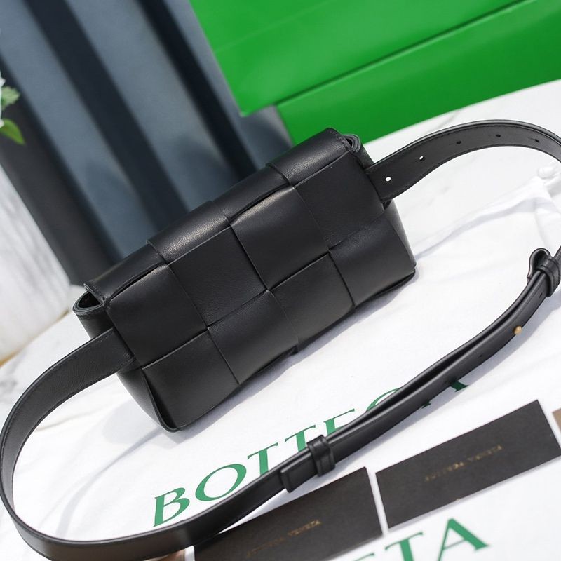 セール ♪ボッテガヴェネタ カセット 偽物 クロスボディバッグ boq86248