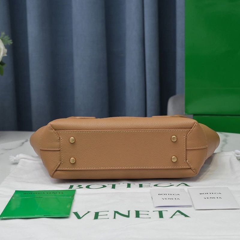 超希少!ボッテガヴェネタ ザアルコ 偽物 トップハンドルミニバッグ box86125