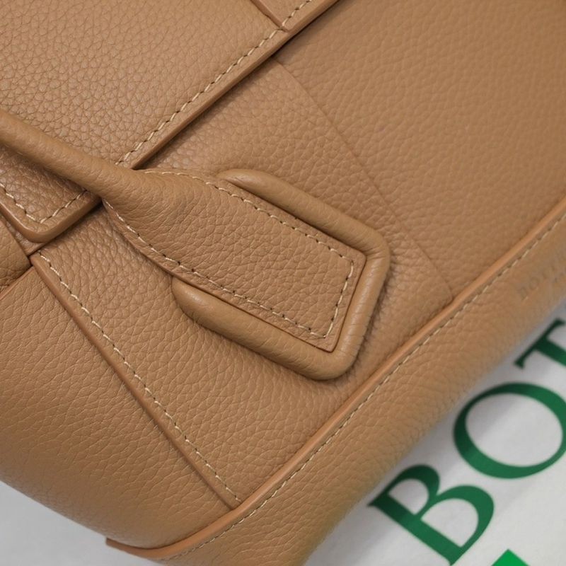 超希少!ボッテガヴェネタ ザアルコ 偽物 トップハンドルミニバッグ box86125