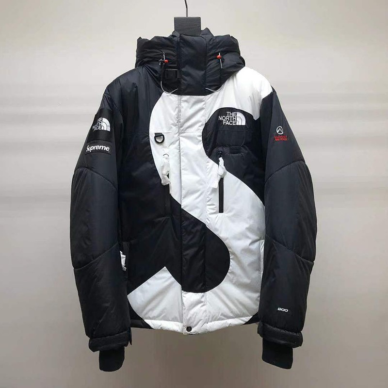 大人気!限定コラボ超激レア!シュプリーム×ノースフェイス 偽物 s logo ヒマラヤン ブラック shp18290