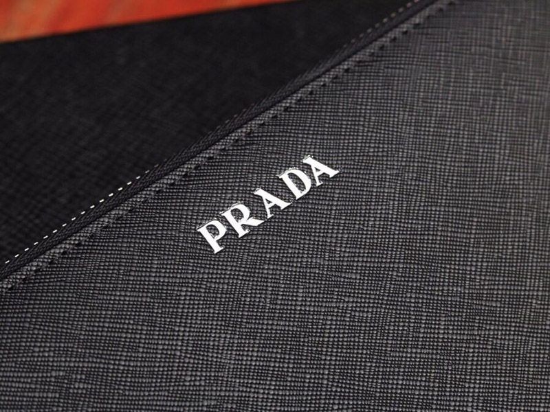 大人気!新色☆希少 プラダ ファスナー付長財布 長財布 コピー pud75443
