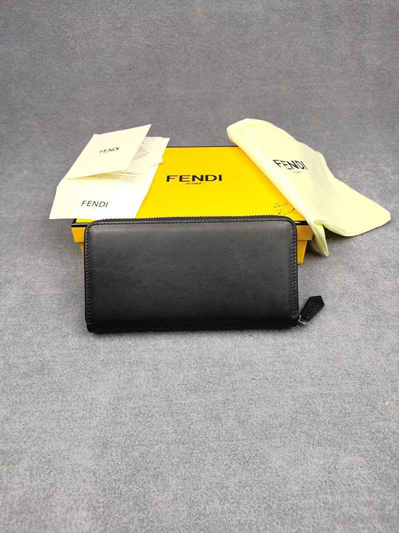 超希少!フェンディ スーパーコピー カスタマイズ ジップアラウンド長財布 革 ブラック 7M0210ADM8F0R2A