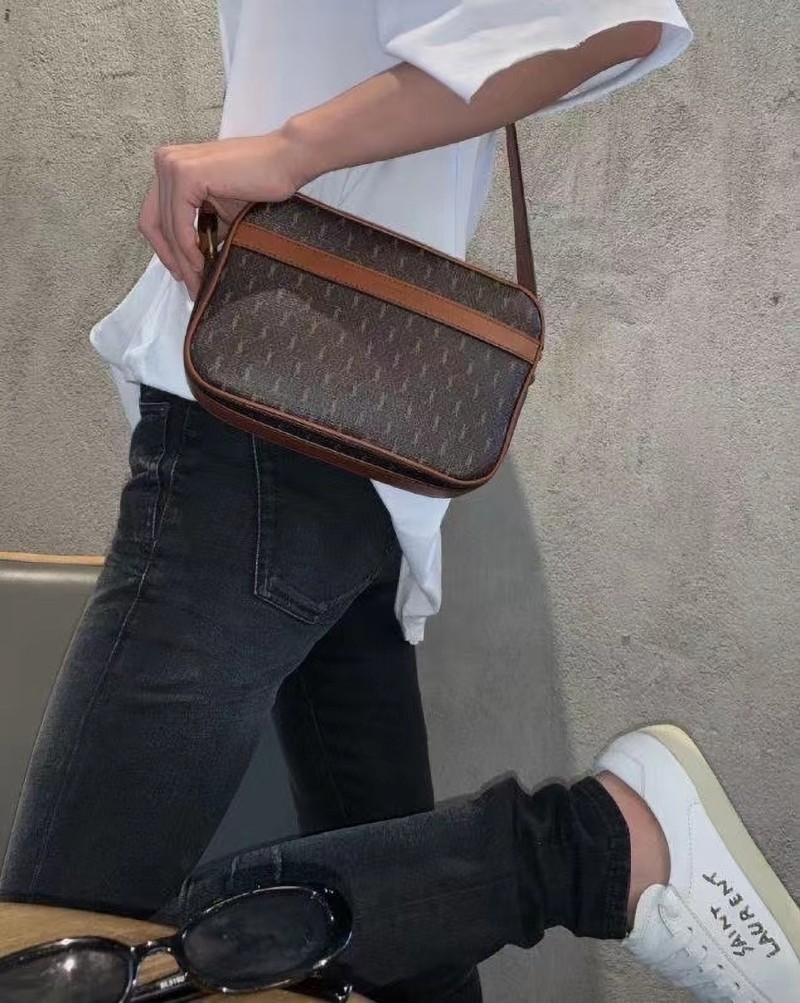 大人気!サンローラン ショルダーバッグ 偽物☆ルー キルティングレザー カメラバッグ Sac85306