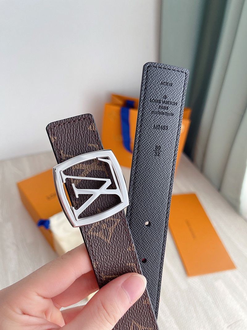 ルイヴィトン サンチュール・LVスクエア 偽物 30MM リバーシブルベルト