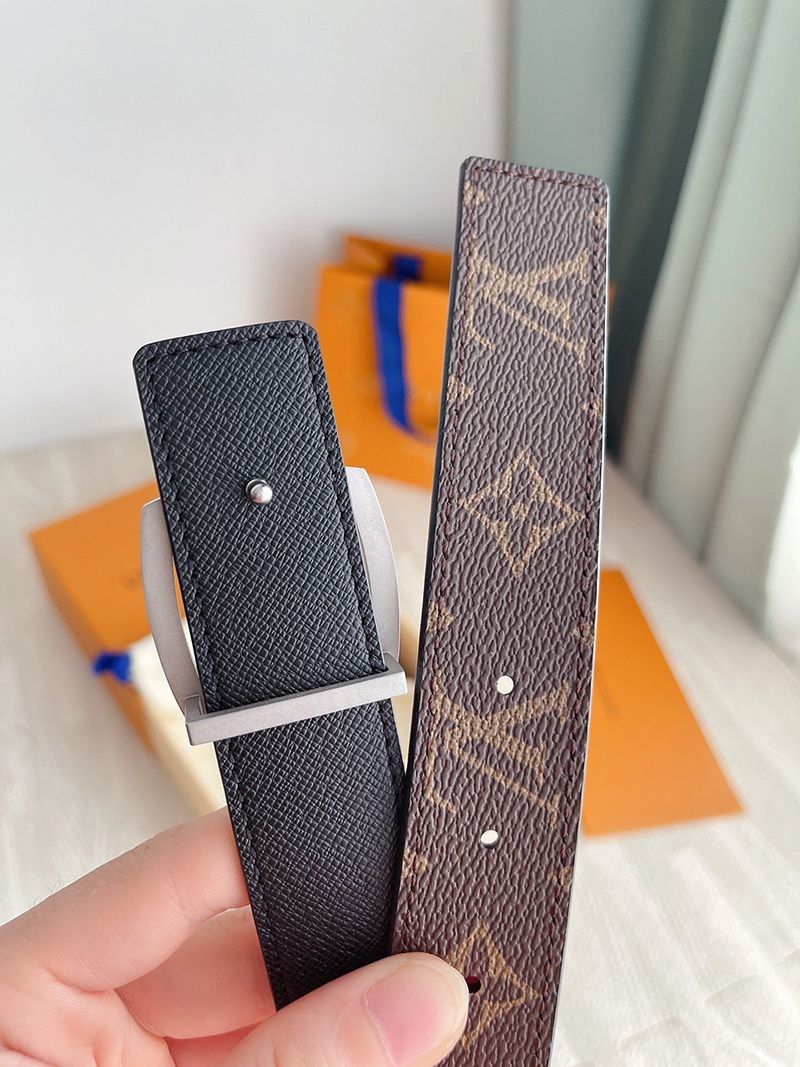 ルイヴィトン サンチュール・LVスクエア 偽物 30MM リバーシブルベルト
