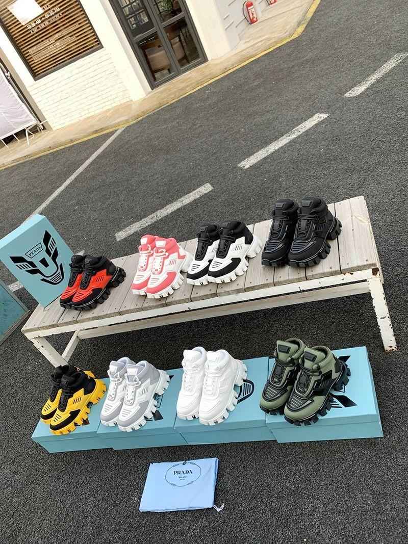 完売必至プラダ 偽物クラウドバストサンダー スニーカー pud98704
