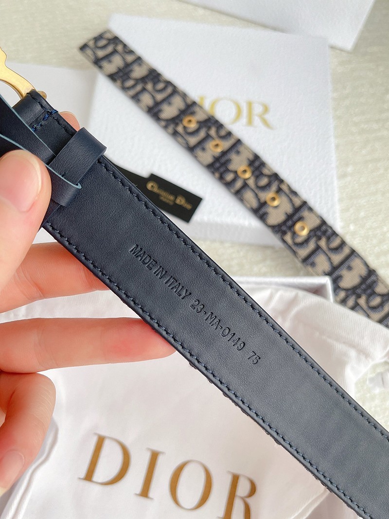 超話題!ディオール ベルト コピー 30 montaigne リバーシブル 30mm dek80620