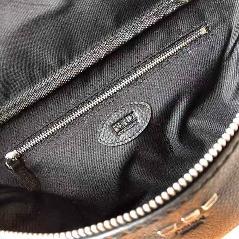 ★日本!!人気!フェンディ カーフレザー ベルトバッグ 偽物 feg92007