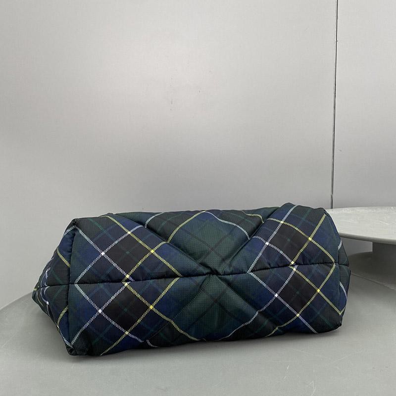 稀少【プラダ】パデッド Re Nylon 偽物トートバッグ リナイロン puy63958